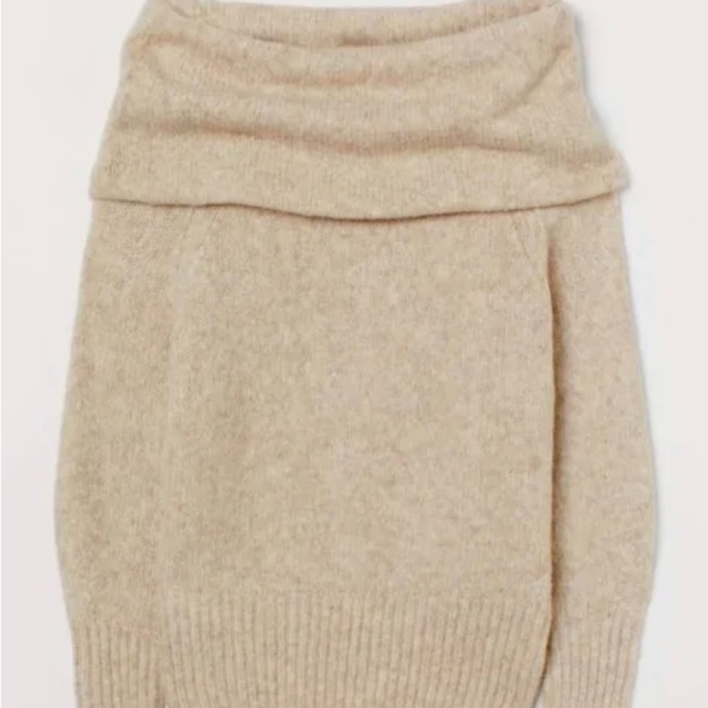 Never Worn - Tags still on, Off the shoulder, Alpaca and Polyester sweater